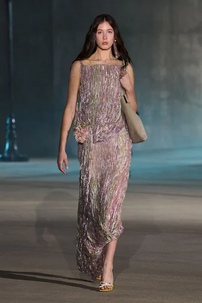 Look 27